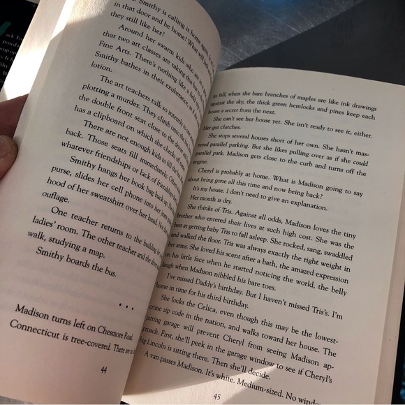 If the Witness Lied by: Caroline B. Cooney, hardback book - Picture 4 of 7